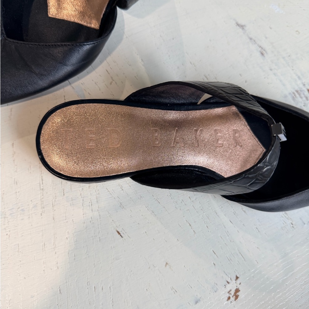Ted Baker Black Flats - Picture 3 of 12